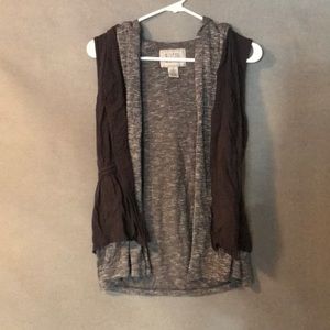 Buckle double layered vest with hood